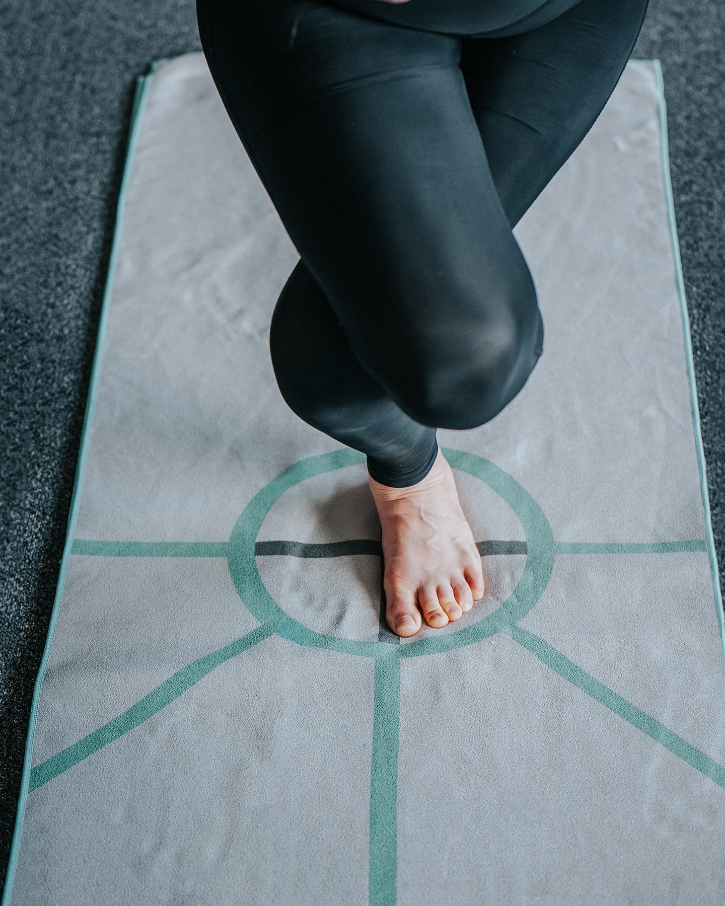 Bikram Yoga towel the Archer for your hot yoga Practice